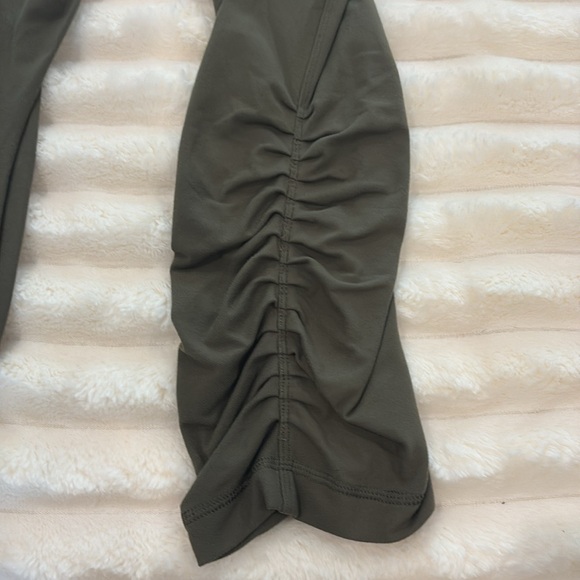 Lululemon Military Green Ankle Tights with printed waist - ❤️size 6/8 - Picture 5 of 14